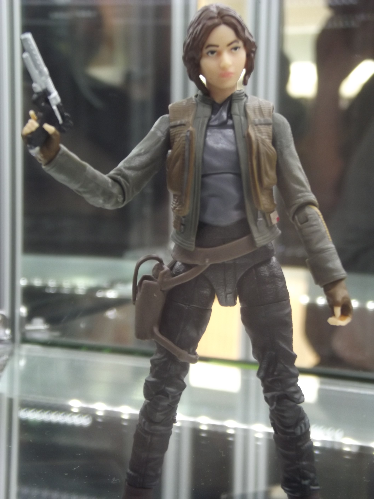 A Closer Look At Jyn Erso, Rogue One’s First Action Figure