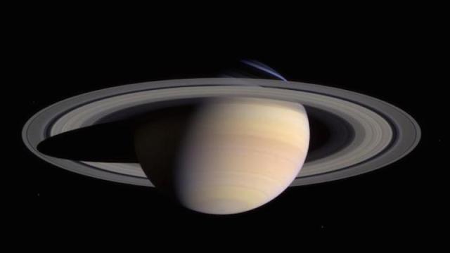 Why Don’t You See Any Stars In Pictures Of Saturn?