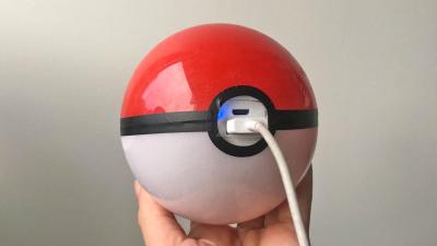 Pokeball USB Charger Ensures You Can Catch Them All Without Your Phone Dying