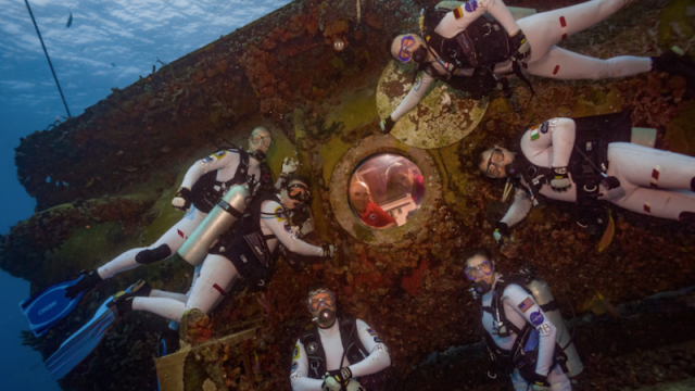 A Group Of Astronauts Is Living Under The Sea For Two Weeks To Experience Life On Mars