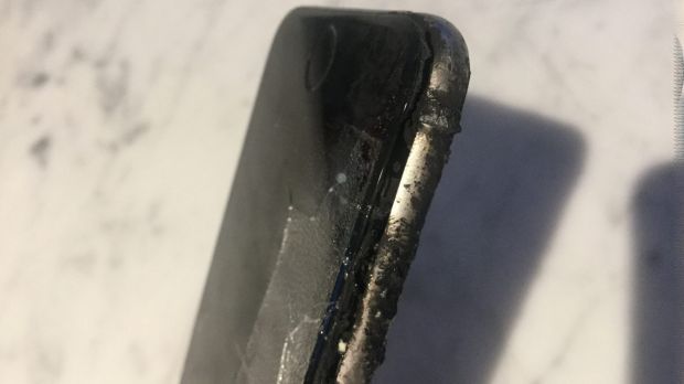Sydney Cyclist Falls With iPhone In Pocket, iPhone Explodes And Causes Third Degree Burns [Warning: Graphic]