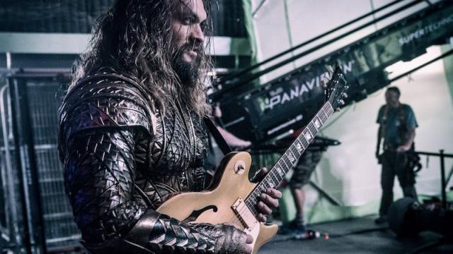 We All Deserve Good Things, So Here’s Jason Momoa Rocking Out As Aquaman