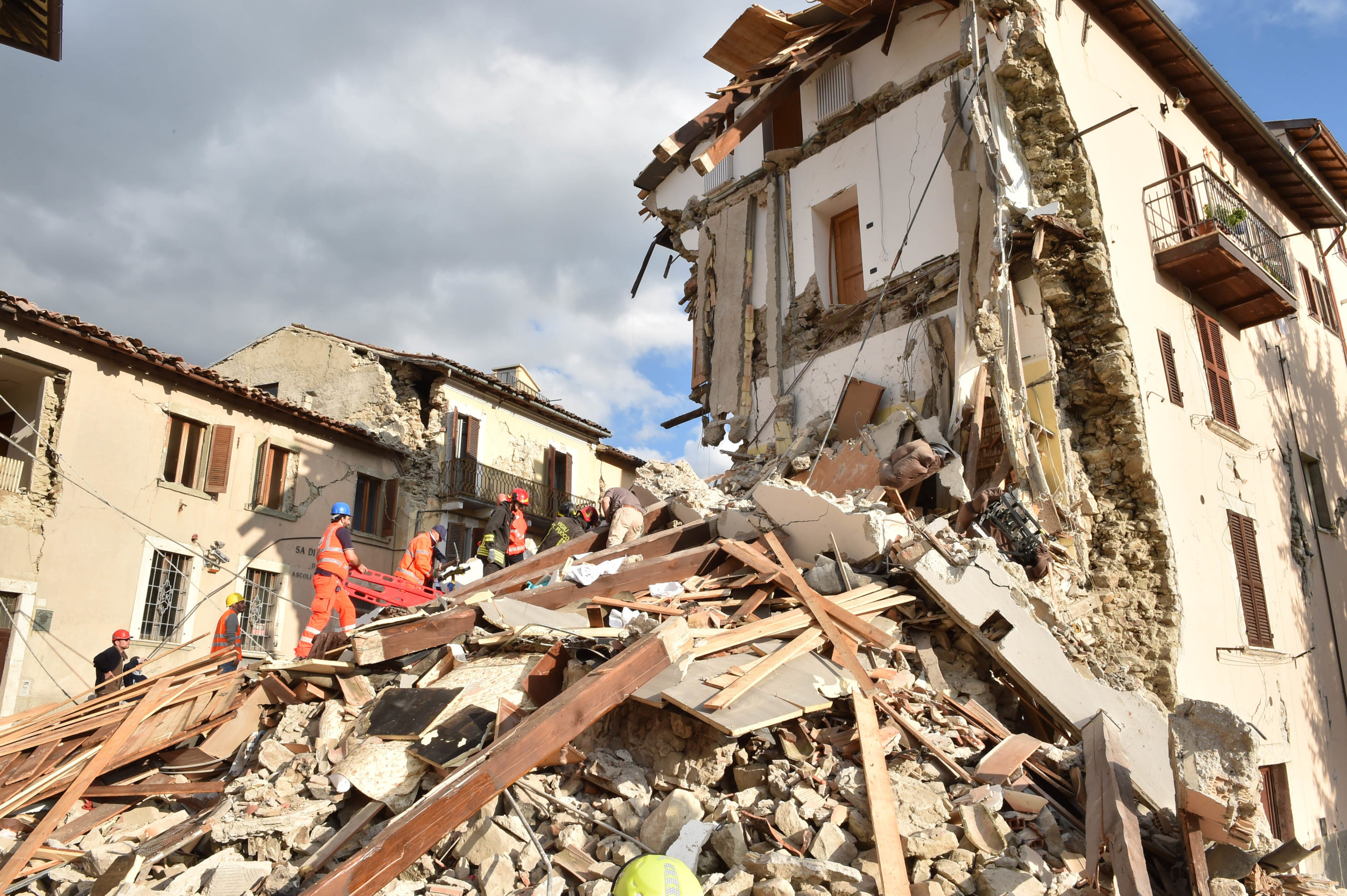 Deadly Earthquakes Turned Central Italy Into A Terrifying Pile Of Rubble