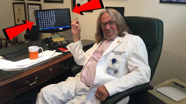 Trump’s Weirdo Doctor Uses Windows XP, Which Could Be A Violation Of US Law