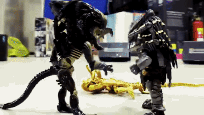 Alien Vs Predator Stop-Motion Battle Takes It To The Tiny Streets