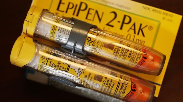 Do Mylan’s EpiPen Contracts With US Schools Break Antitrust Laws?