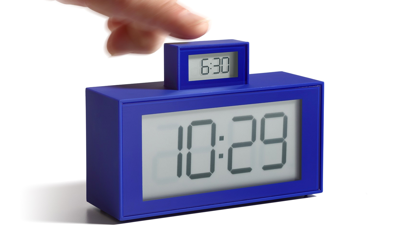 Clever Clock Makes It Super Obvious Whether You Remembered To Set Your Alarm