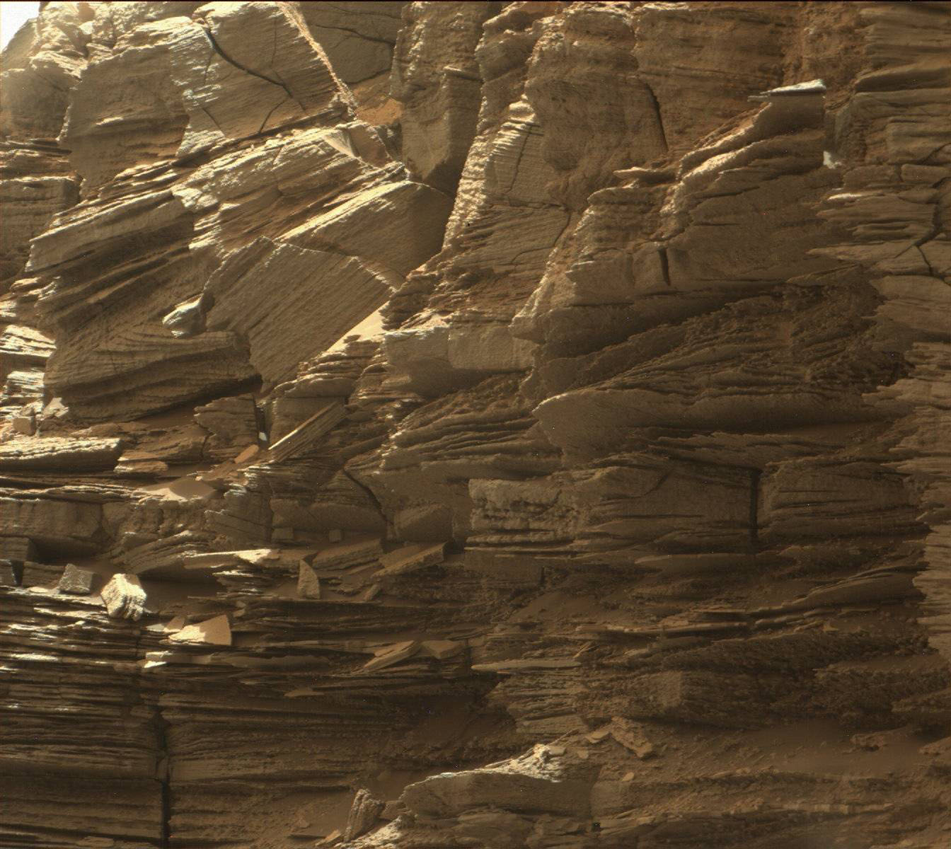 These New Images Of Jagged Rock Formations On Mars Are Just Incredible