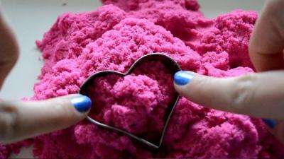Does Listening To This Pink Kinetic Sand Give You The Tingles?