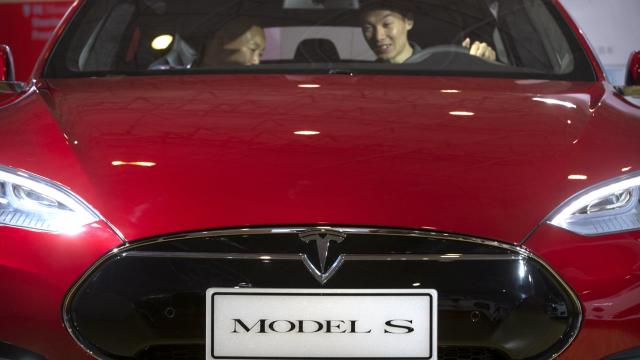 Researchers Hack A Tesla From 19 Kilometres Away 