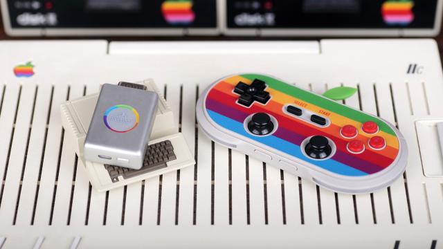 This Adaptor Lets You Use Modern Wireless Controllers With Your Classic Apple II Computer
