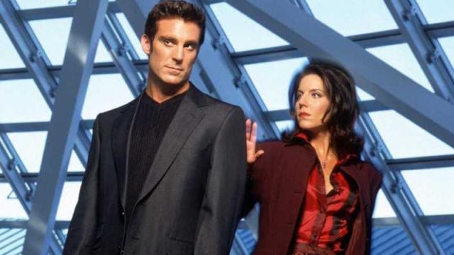 Does Anyone Else Remember The Pretender, The Weirdest Show Of The Late ’90s?