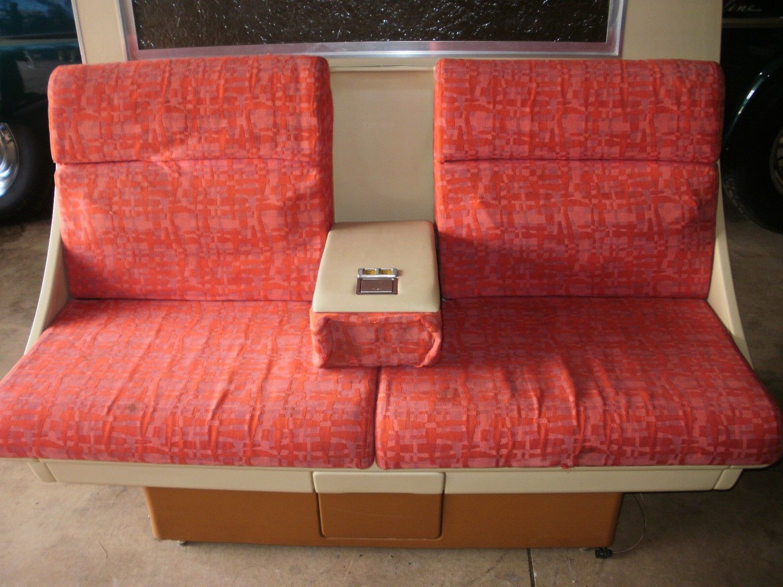 Trump Supporters Claim First Class Armrests Couldn’t Move In The 1980s, Which Is A Lie