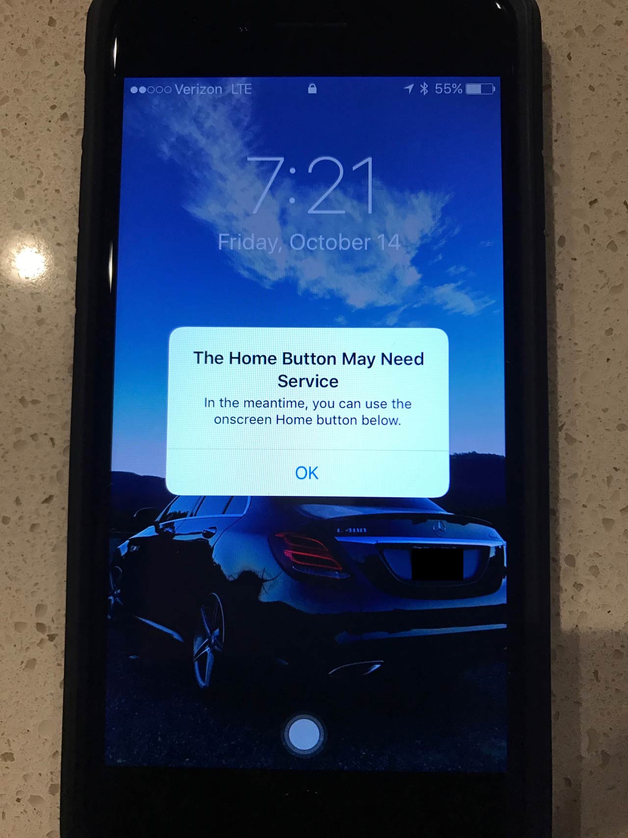 Look What Happens When The iPhone 7’s Home Button Breaks