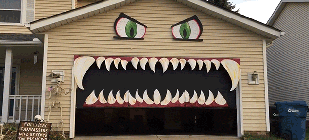 Turning A Garage Into A Monster’s Mouth Is A Good Halloween Decoration