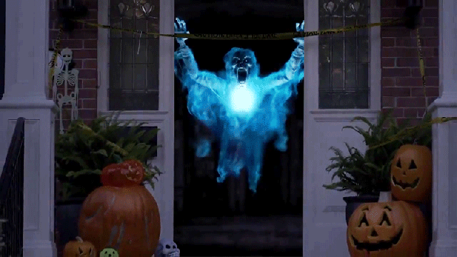 The 12 Craziest Ways To Decorate A House For Halloween