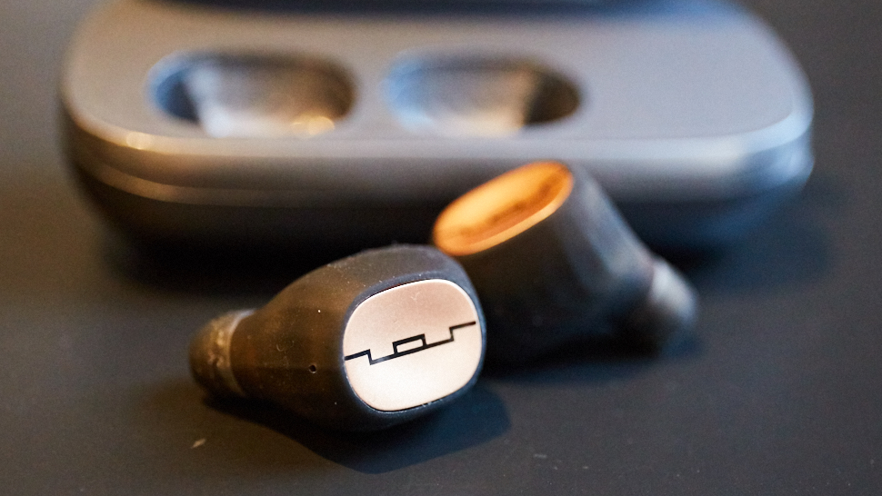 Sol Republic Amps Air Wireless Headphones: The Gizmodo Review