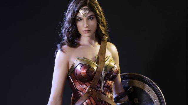 This $US2100 Wonder Woman Statue Will Mess With Your Mind