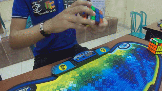 Blink And You’ll Miss The World’s Fastest Rubik’s Cube Solve