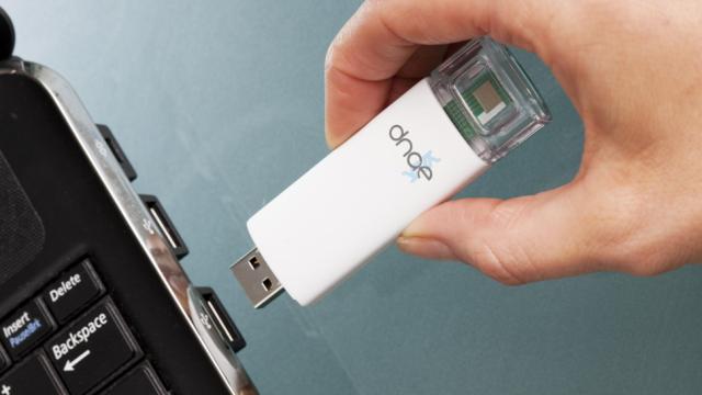 This USB Stick Performs An HIV Test