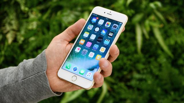 iPhone Bug Can Force Phones To Repeatedly Call 911 