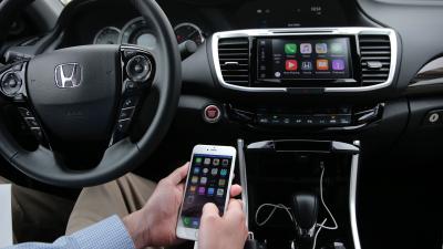 The US Government Wants To Cripple Your Smartphone When You’re Driving