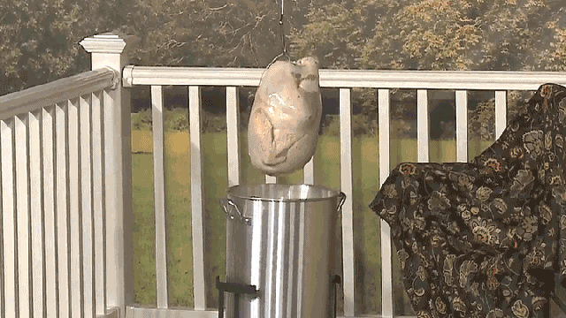 Deep Frying Turkey Looks Very Dangerous