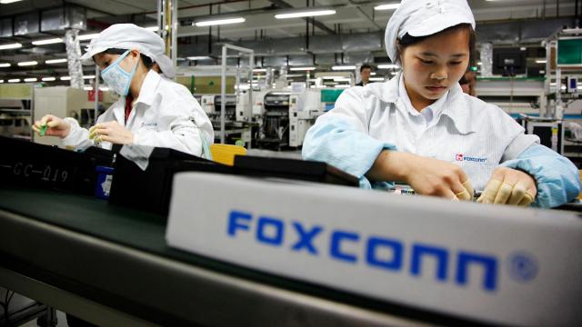 Foxconn Employee Steals 5700 iPhones Before Getting Caught