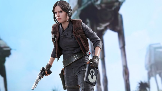 Hot Toys’ Jyn Erso Comes With Her Own Death Star Plans To Steal