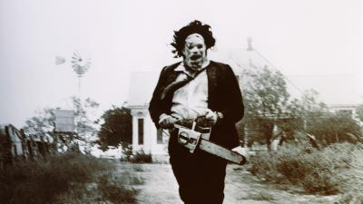 These Texas Chain Saw Massacre Bloopers Are Delightfully Awkward