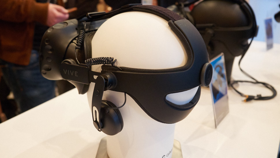 HTC Vive’s New Tracker Turns Every Real World Object Into A VR Toy