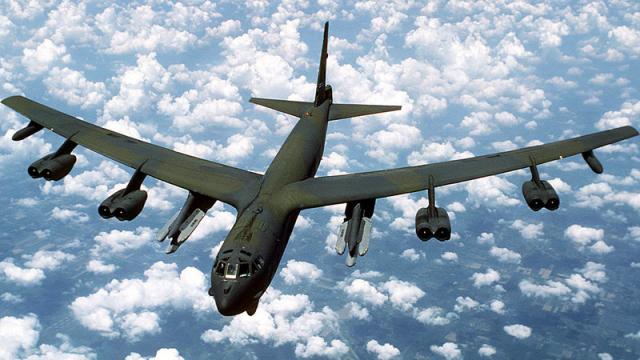 B-52 Lands Fine After Engine Falls Off In The Middle Of A Flight