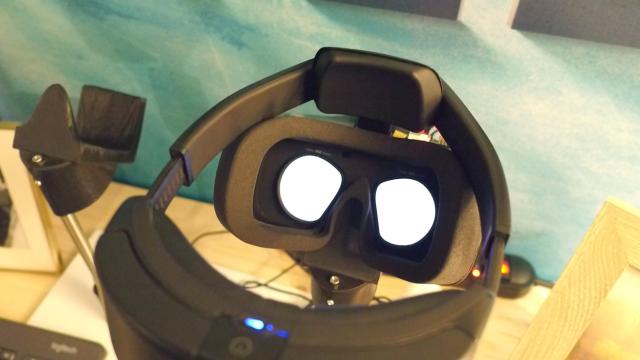 Intel’s Project Alloy Is What A VR System Should Be