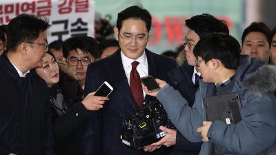 Top Samsung Exec Faces Arrest In Massive Corruption Scandal