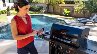 Your Smartphone Becomes The Grillmaster With This New Wi-Fi BBQ
