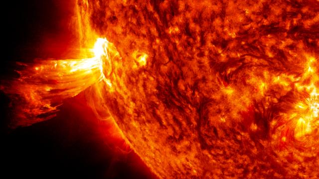 A Monster Solar Storm Could Cost The US $40 Billion Daily