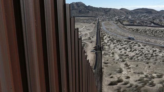 US Feds Find Weed-Slinging Catapult Hanging From Mexican Border Wall