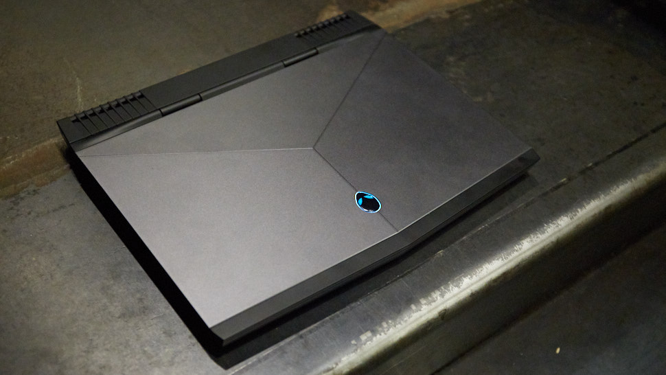 Alienware 13 Review: Laptop Size Doesn’t Have To Matter