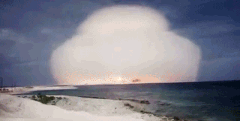 9 Nuclear Explosion GIFs That Will Come In Handy During Our Apocalyptic Future