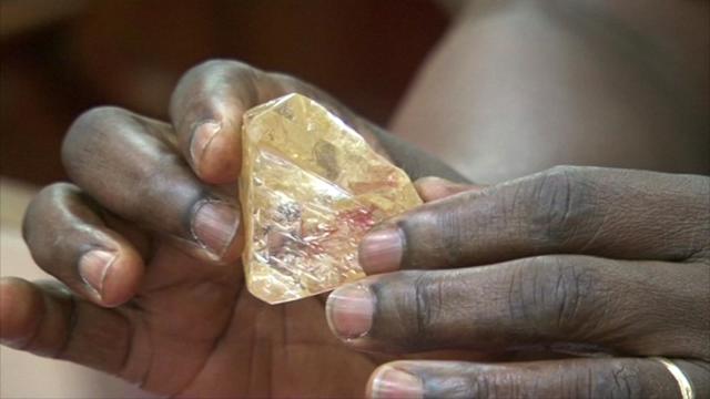 Miner Finds Enormous 706-Carat Diamond, Promptly Hands It Over To The Government