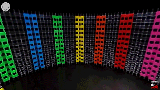 360-Degree Video Puts 4200 Falling Dominoes All Around You