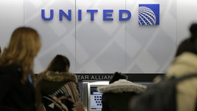 United Loses $1 Billion In Value After Passenger Dragged Off Plane