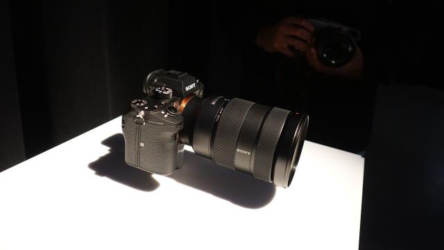 Sony Rivals Canon’s Best Camera With The Badarse A9