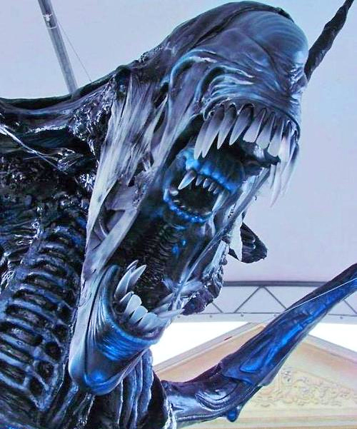 The Ultimate Lawn Ornament Is This Life-Size $100,000 Alien Queen Statue