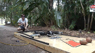 Guy Builds A Terrifying, Gigantic Mouse Trap That Can Pulverise A Coconut