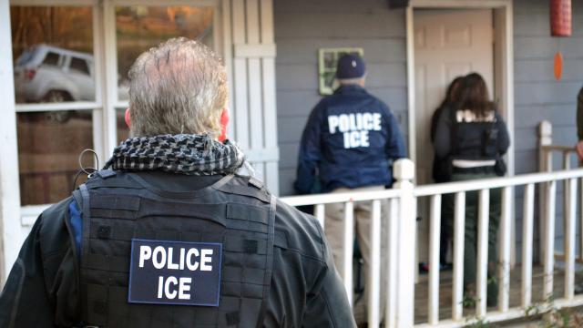 US Federal Agents Are Now Using ‘Stingrays’ To Track And Capture Undocumented Immigrants
