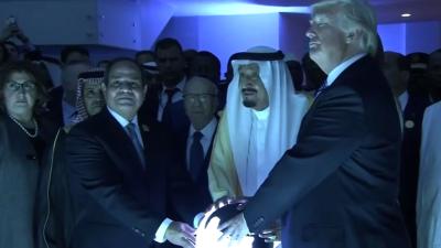 Trump Mind-Melds With The Saudis Over Glowing Orb