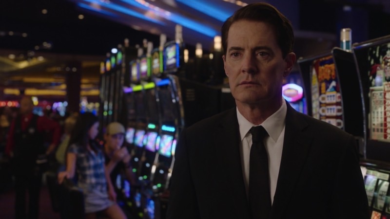 We Have So Many Questions About What The Hell Is Happening In Twin Peaks: The Return