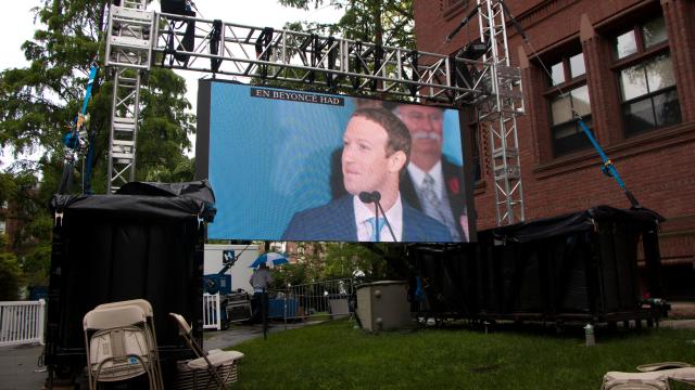 Scenes From Mark Zuckerberg’s First Big Stump Speech