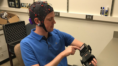 Mind-Controlled Computer Retrains Stroke Victims’ Brains To Help Them Move Again